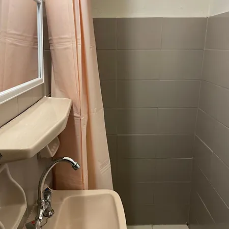 Nafsikas 2 * Kanoni (Corfu)